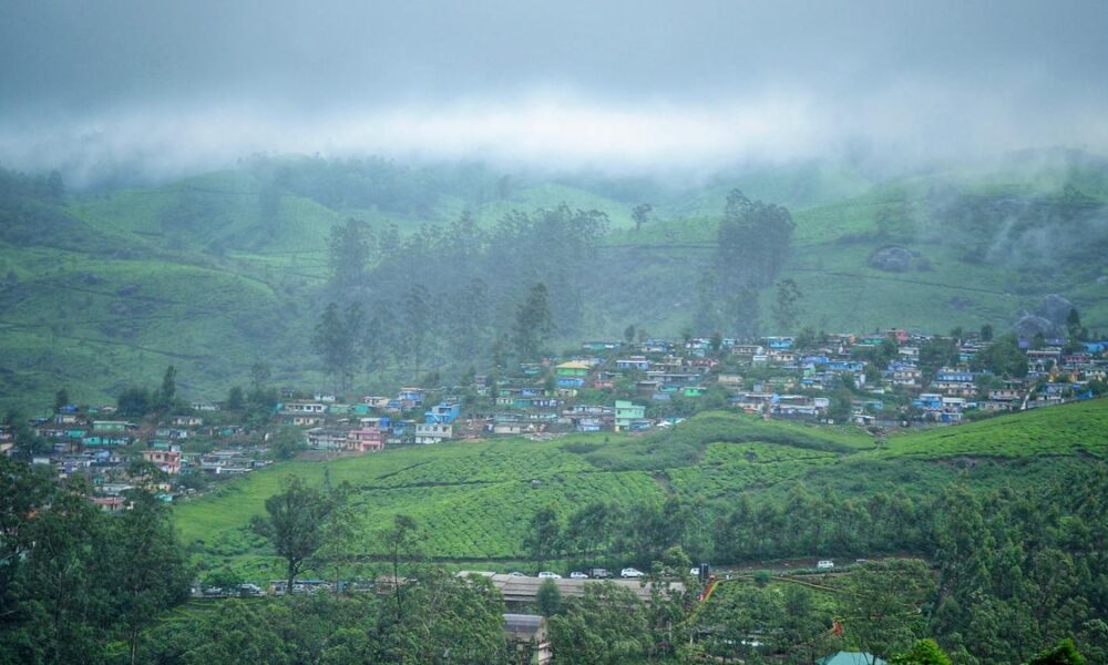 best resorts in munnar